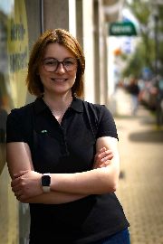 Frau Tanja Hesse